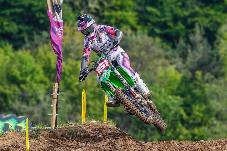 Courtney Duncan on her way to victory on her KX™250.